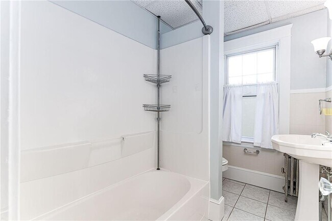 Building Photo - 30 Taft Ave