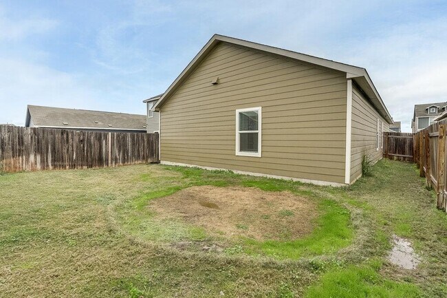 Building Photo - 355 Geode Glen