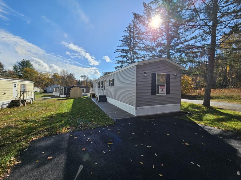 Building Photo - 52 Mapledale Acres