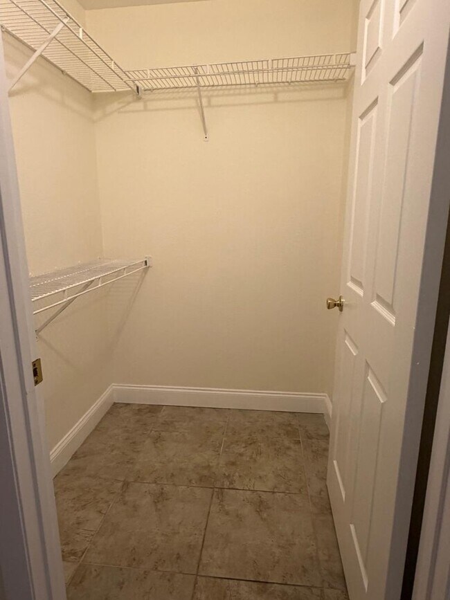 Building Photo - Beautiful Condo in Verano Delray