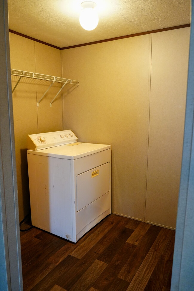 Building Photo - 2800 Halite Bend