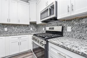 Building Photo - 8930 Easthaven Blvd