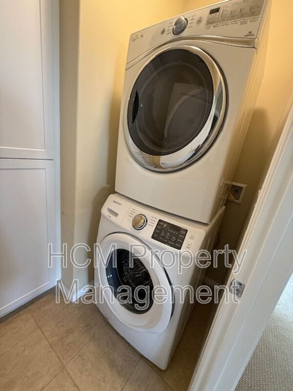 Building Photo - 105 Gemstone