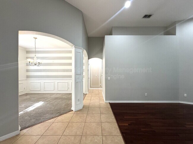 Building Photo - 10108 Marsh Pine Cir