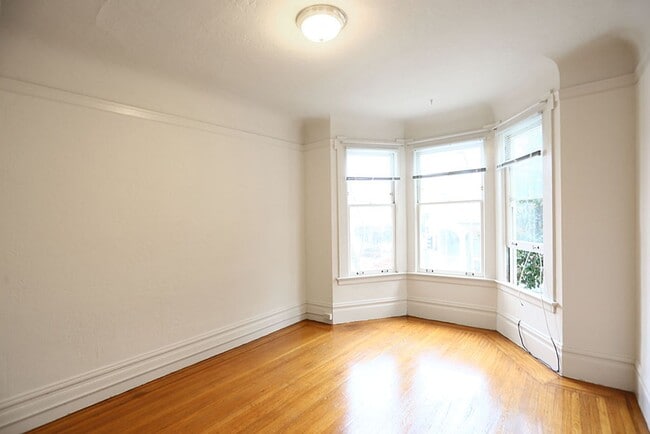 Building Photo - OPEN HOUSE: Thursday (8/14) 6:30pm-7:00pm....
