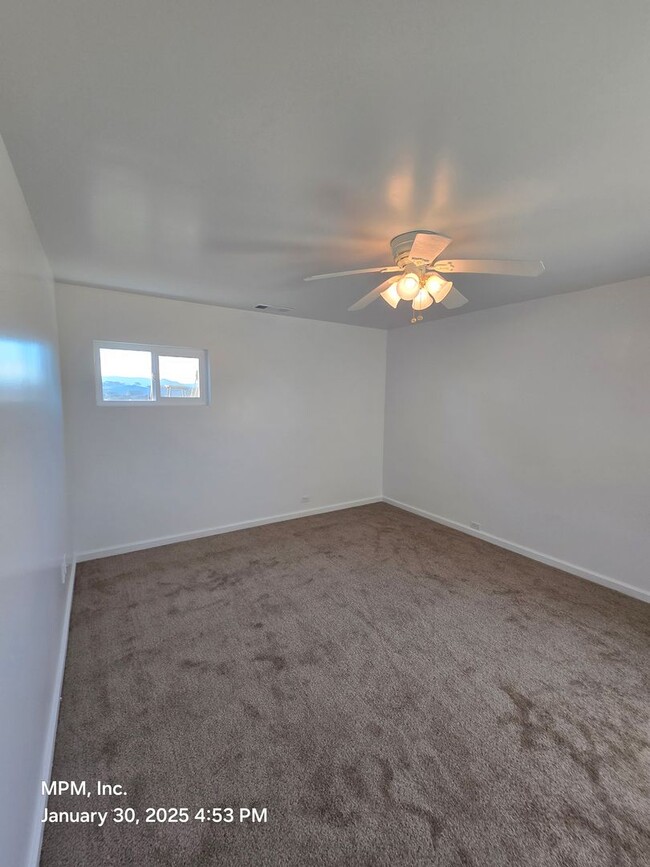 Building Photo - Newly remodeled 2 bedroom 1 bath on acreag...