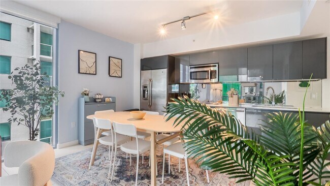 Building Photo - 31 SE 6th St