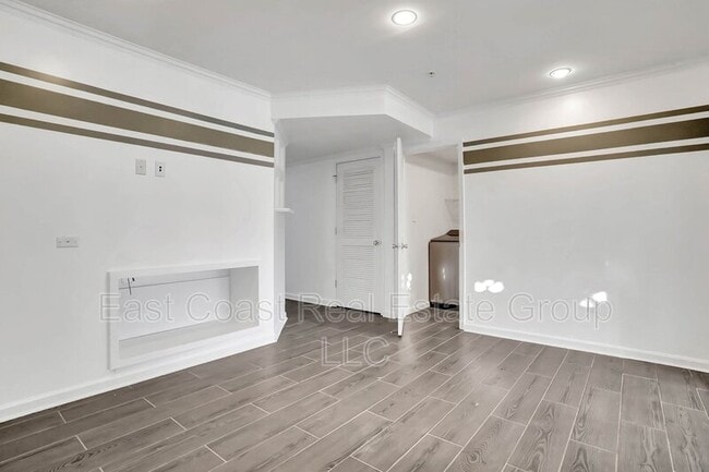 Building Photo - 779 Monet Dr