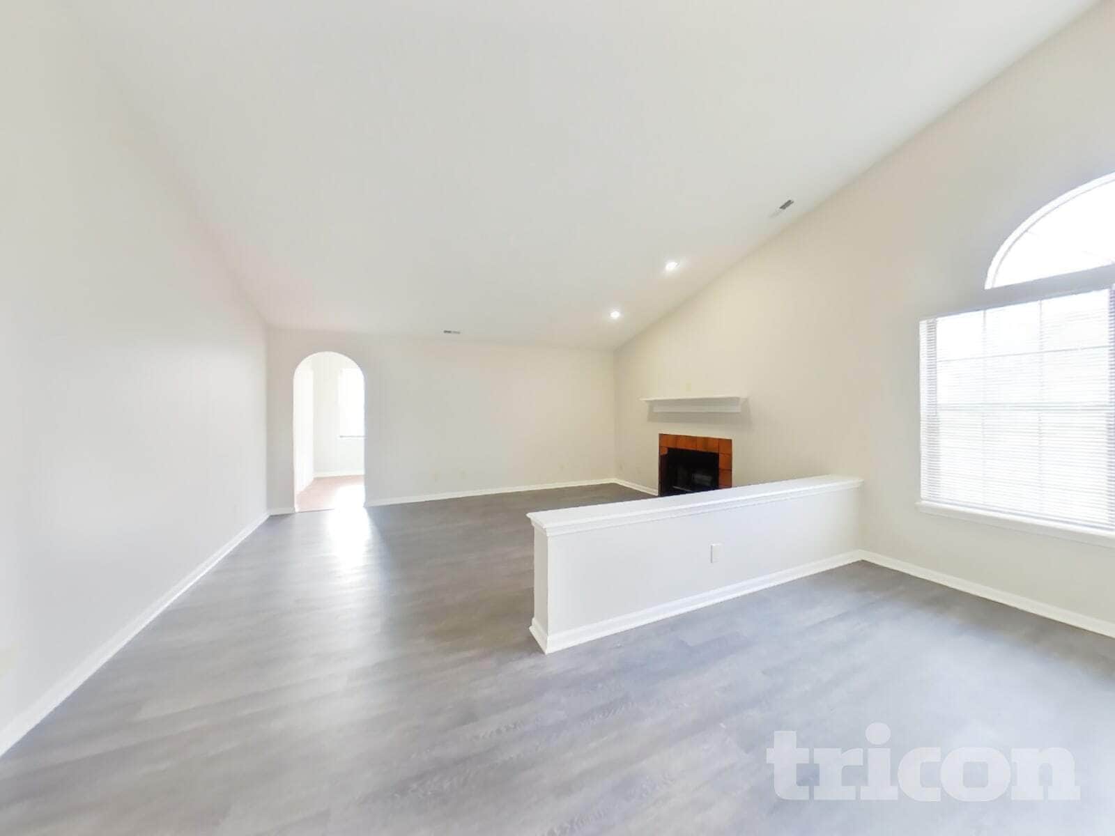 Building Photo - 6621 Pamona Cir