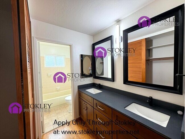 Building Photo - 2510 Biscay Way