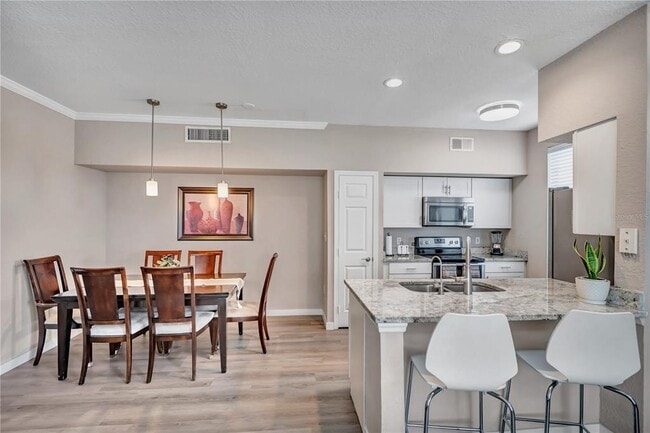 Building Photo - 9834 Lake Chase Island Way