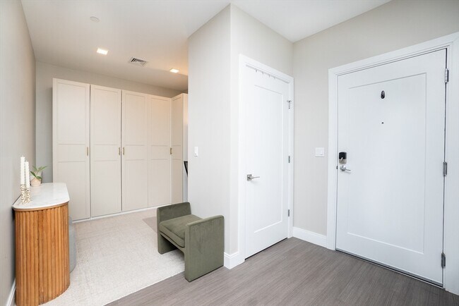 Building Photo - 11 Walley St