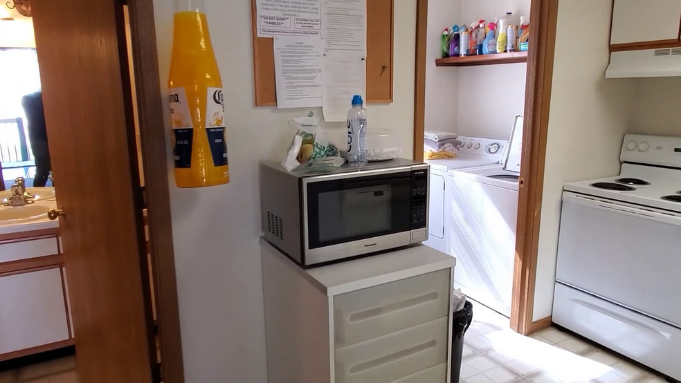 Building Photo - 600 Grant Ave