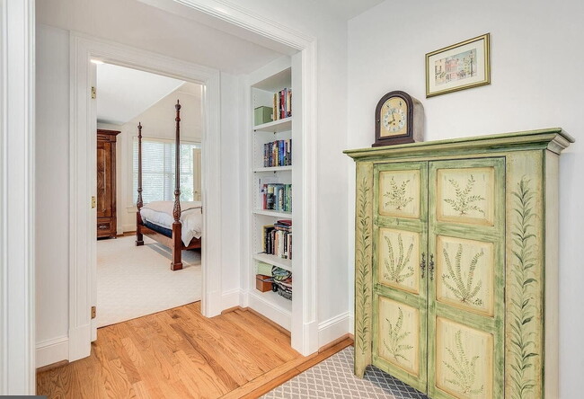 Building Photo - 3-Bed, 4-Bath Retreat in Chevy Chase!"