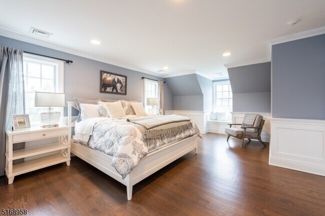 Building Photo - 309 Sleepy Hollow Ln