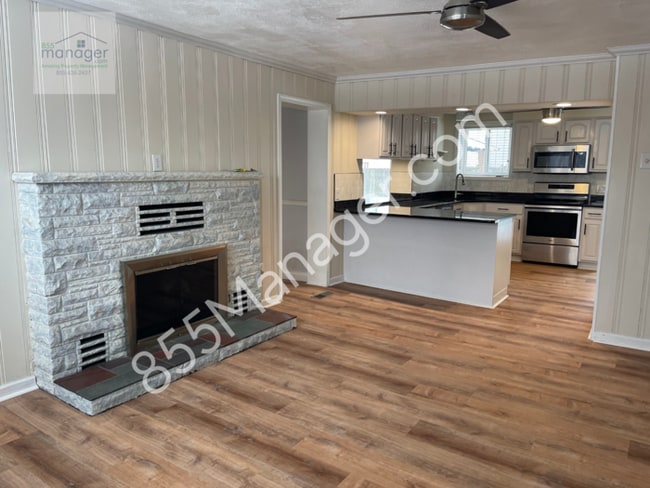 Building Photo - REDUCED RENT Exceptional Rental Opportunity: Explore Comfort and Convenience in Waterford, MI!