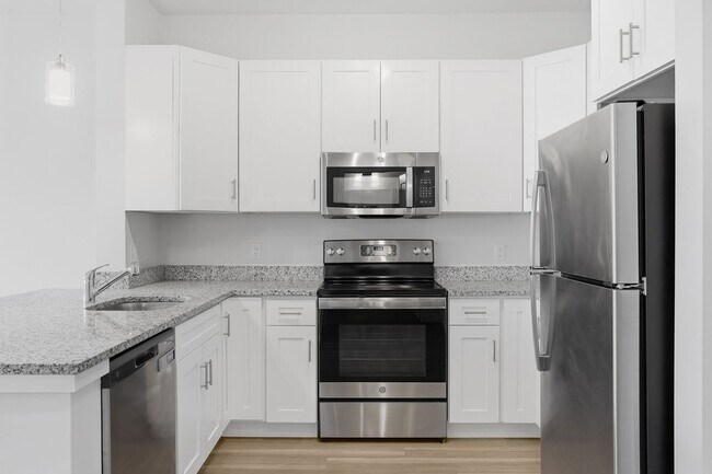 Building Photo - 71 Connecticut Ave