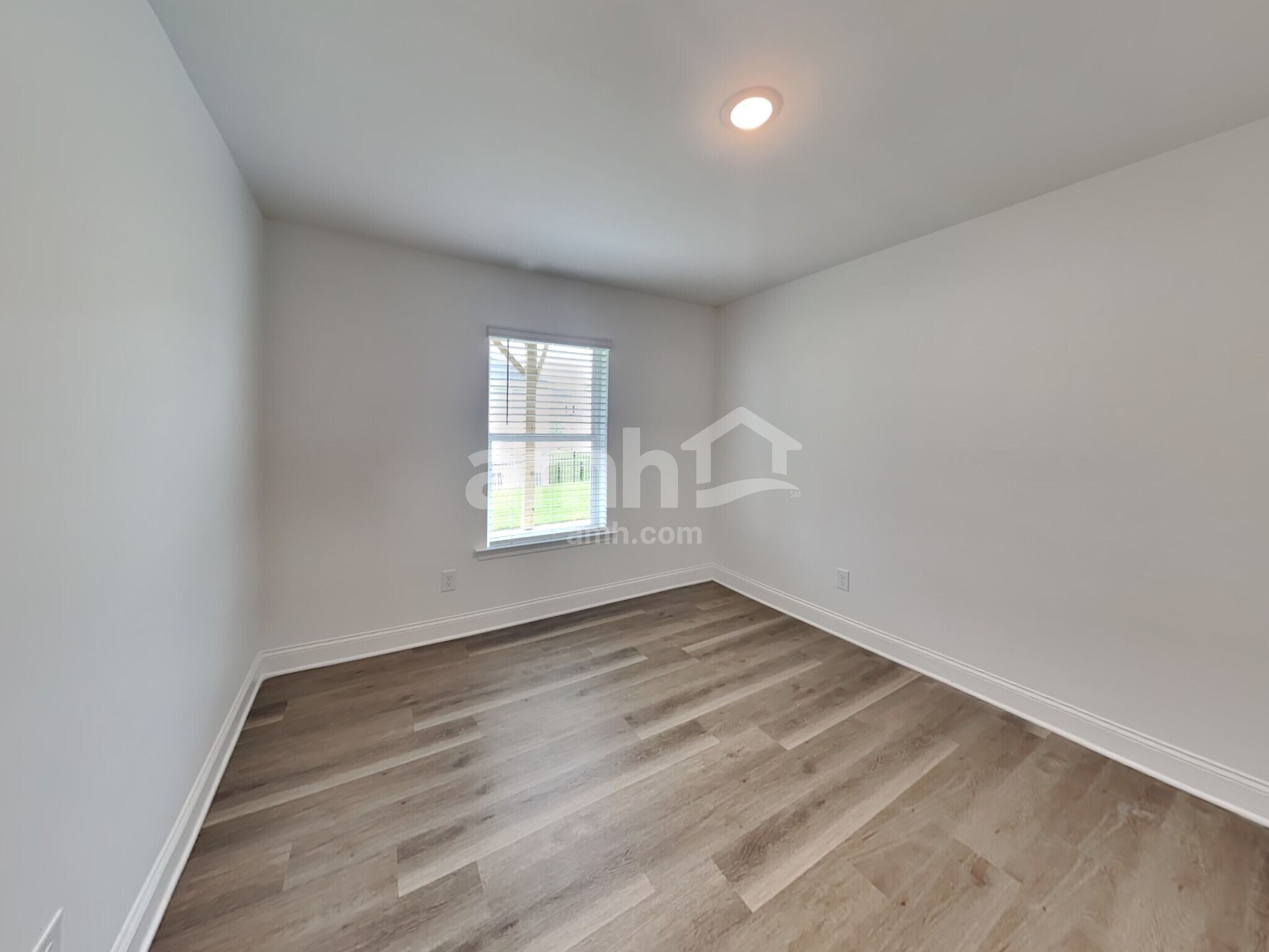 Building Photo - 1644 Soapstone Rd
