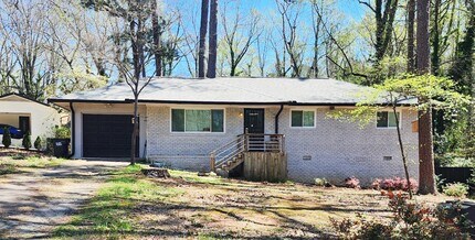 Building Photo - 3158 Cloverhurst Dr