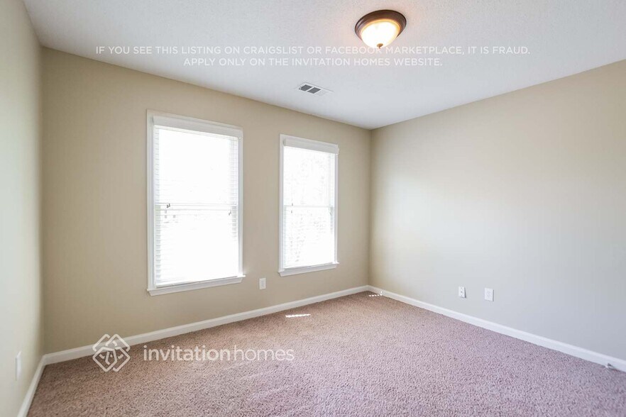 Building Photo - 361 Hunters Creek