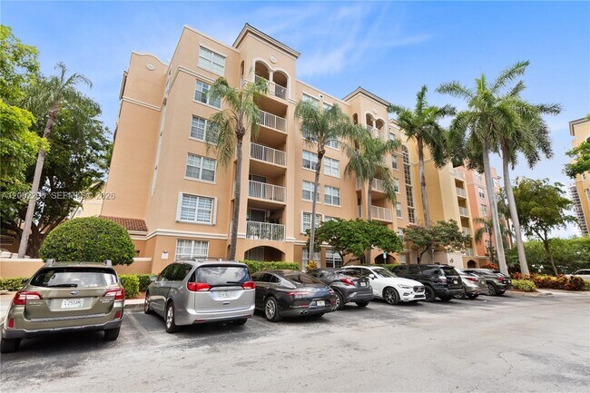 Building Photo - 19701 E Country Club Dr