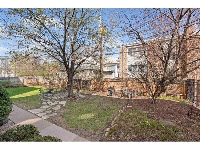 Building Photo - 2421 Emerson Ave S
