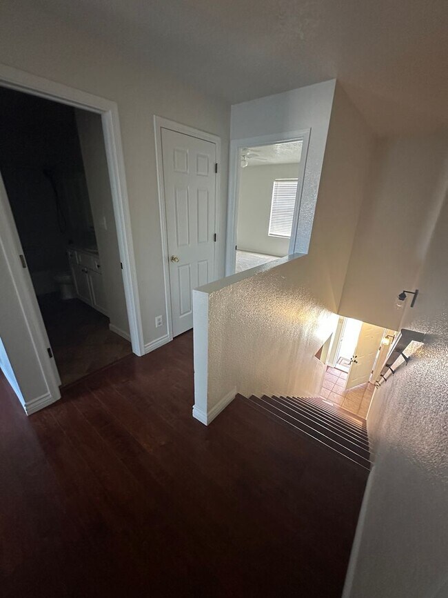 Building Photo - 8104 Rancho Paraiso NW