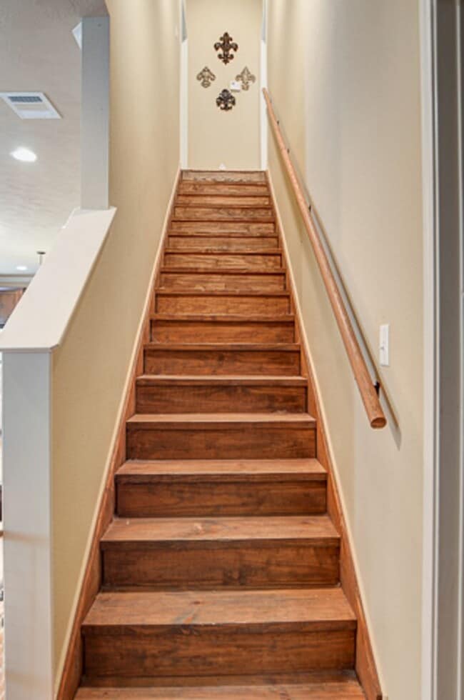 Building Photo - JULY 2026 PRE-LEASE Spacious 4 Bedroom 4 Bathroom Home