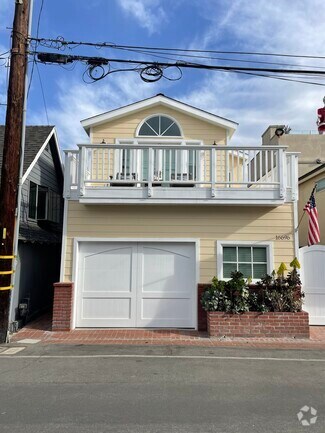 Building Photo - 16696 Bayview Dr