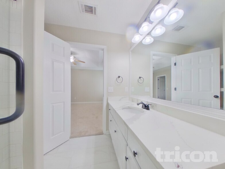 Building Photo - 962 Vera Ct