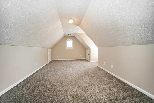Building Photo - 782 Mesa Rd