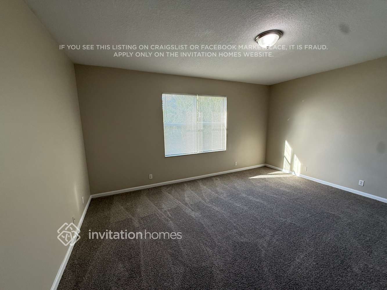 Building Photo - 9279 Madewood Ct