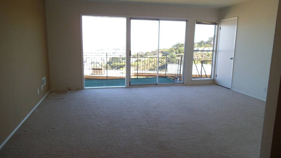 Building Photo - 350 Glenview Drive