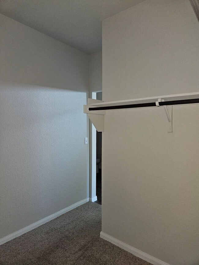 Building Photo - 4-Bedroom Home for Lease – Hutto, TX