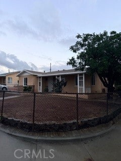 Building Photo - 902 E Francis Ave