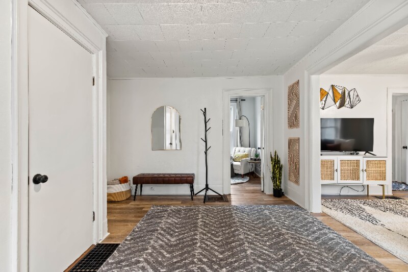 Building Photo - 108 Pharis St
