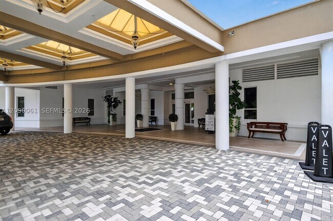Building Photo - 701 Brickell Key Blvd