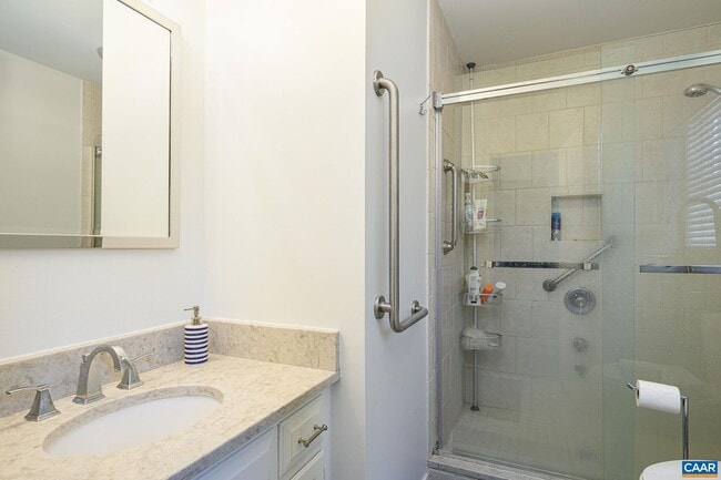 Building Photo - 505 Kellogg Dr