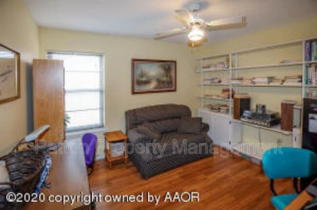 Building Photo - 1029 Trinchera Dr