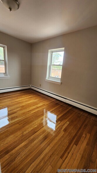 Building Photo - 69 Chiswick Rd