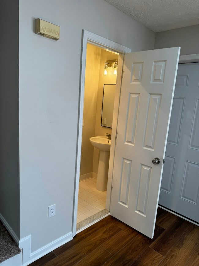 Building Photo - 9028 Constant Course