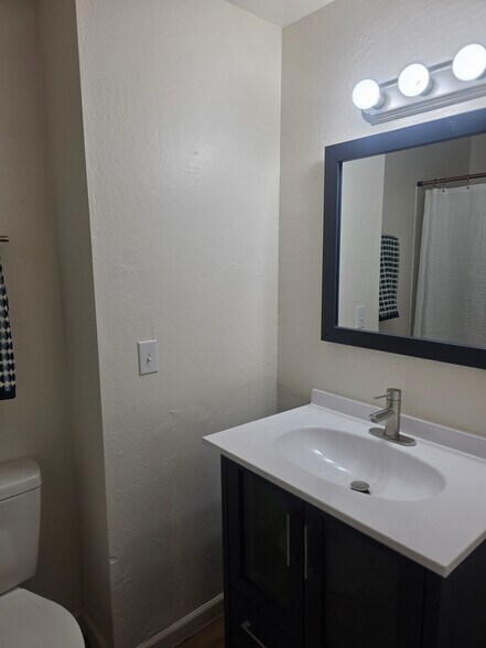 Building Photo - 534 Hamilton St