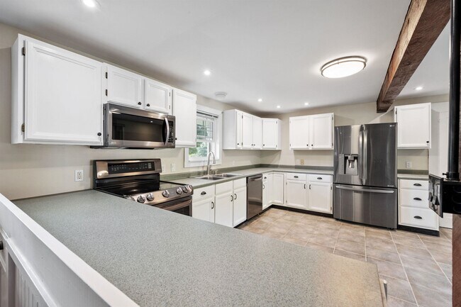 Building Photo - 24 Morrill Rd