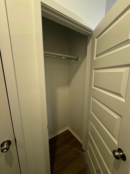 Building Photo - 6813 SW Dignity Ave