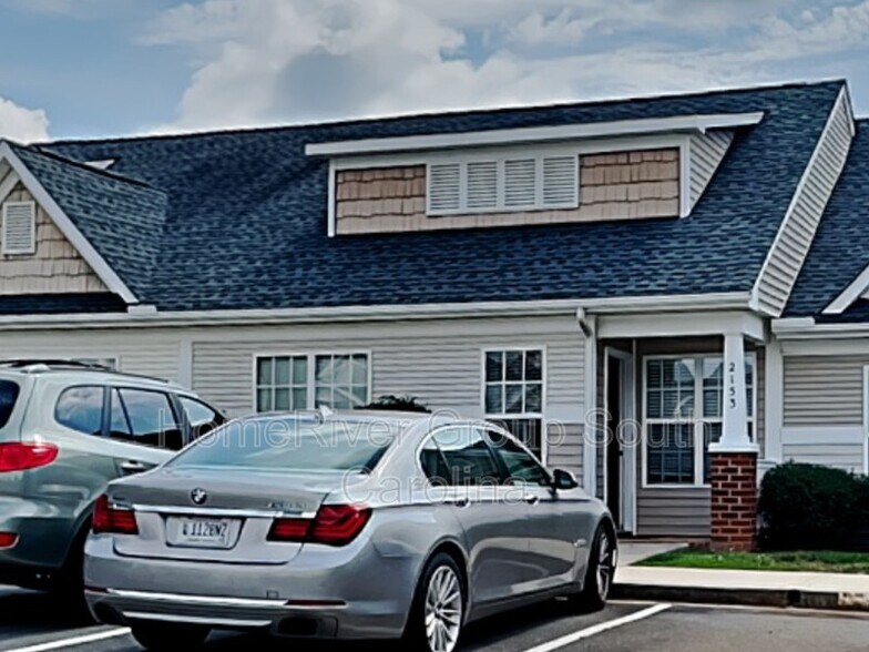 Building Photo - 2153 Pavilion Ct