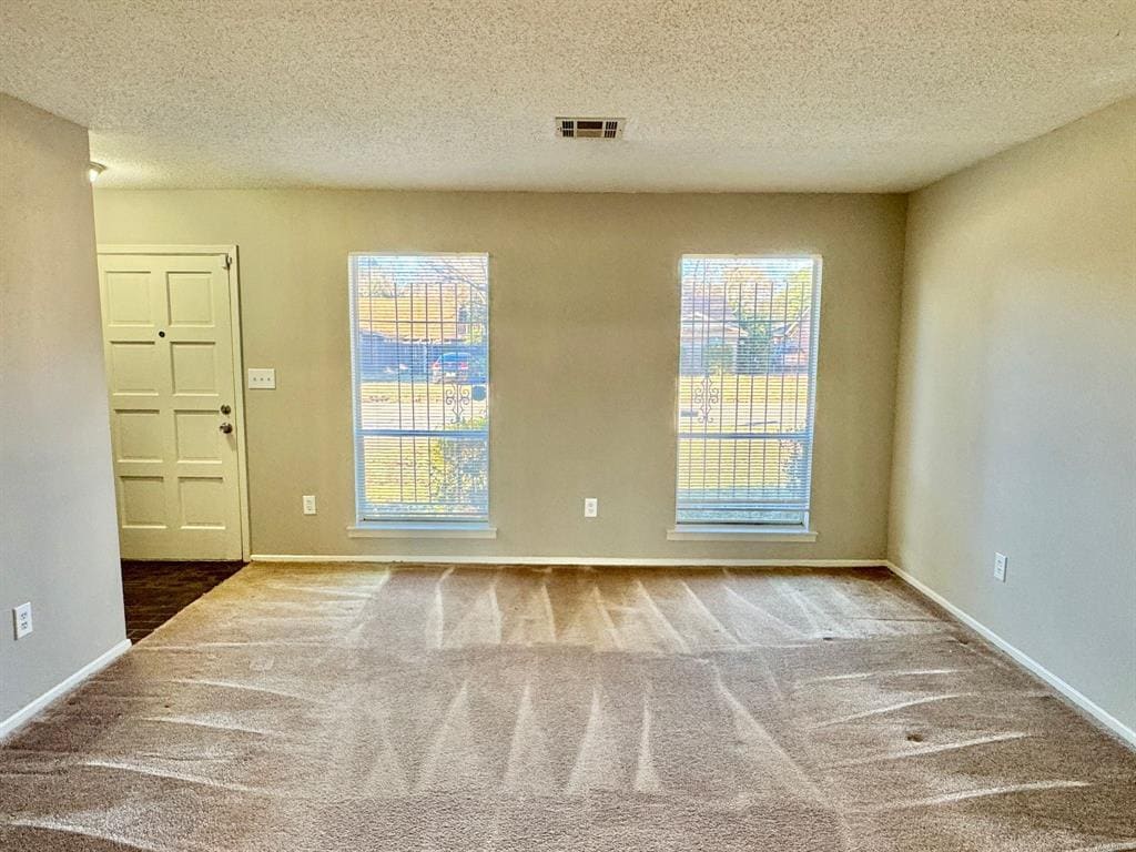 Building Photo - 6204 Lycoming Rd