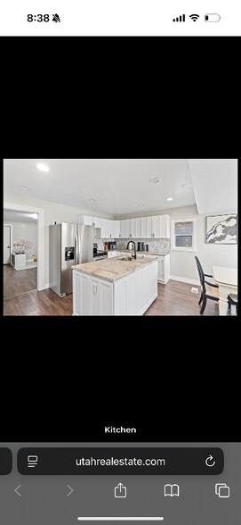 Building Photo - 96 S 1000 W St