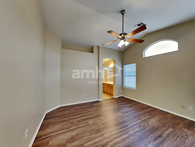 Building Photo - 4509 E Windsong Dr