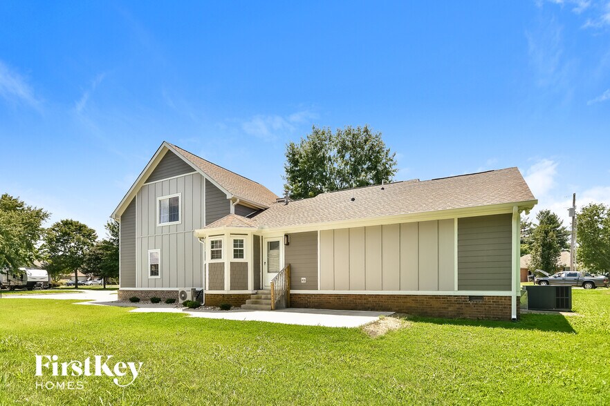 Building Photo - 418 Silver Springs Ln