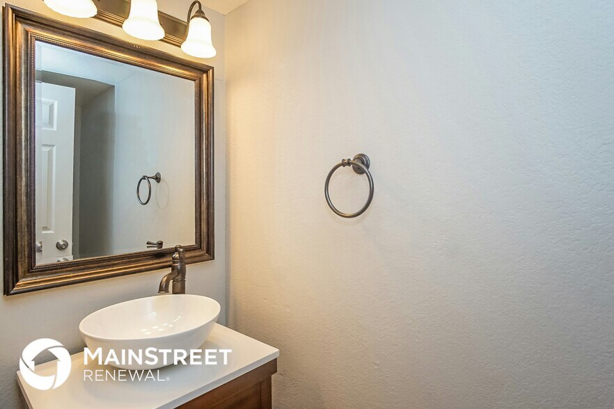 Building Photo - 910 Clipper Dr